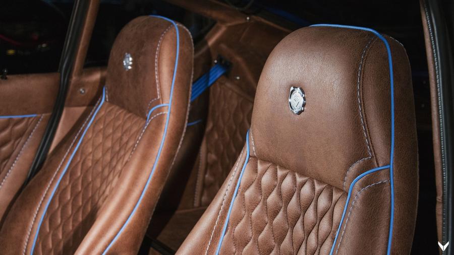 Детали интерьера Datsun 280Z by Vilner 2019 года  (фото 25 из 38)